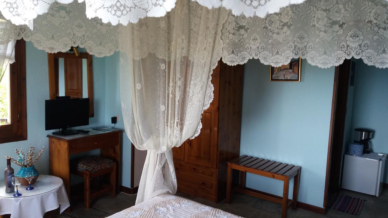 Diogenis Hotel تساغارادا المظهر الخارجي الصورة